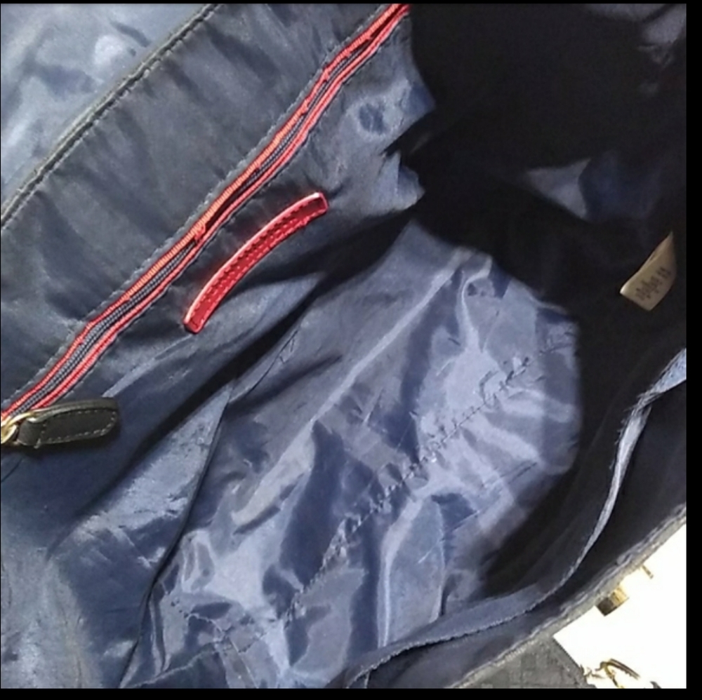 Tommy Hilfiger Monogram Canvas Tote + Change Purse - Picture 9 of 16